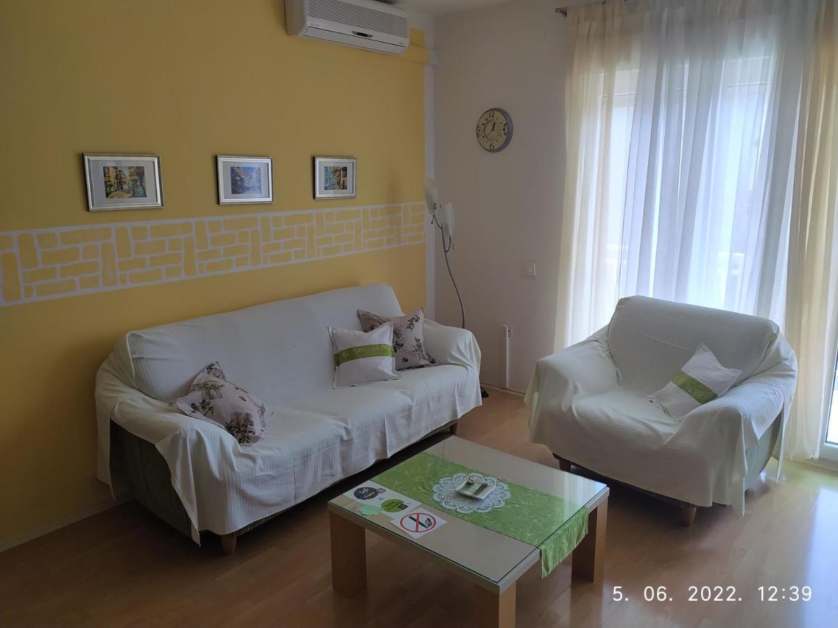 Apartment Sara Novi Vinodolski Eksteriør bilde
